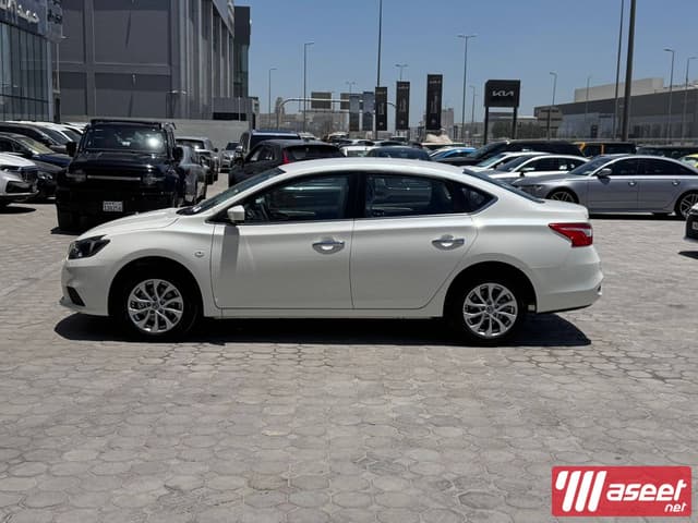 Nissan Sentra 2024 (White)