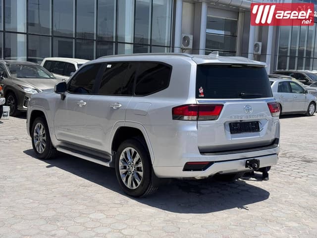 Toyota Land Cruiser GX-R 2025 