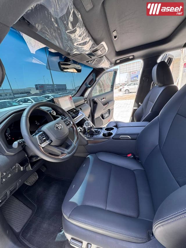 Toyota Land Cruiser GX-R 2025 