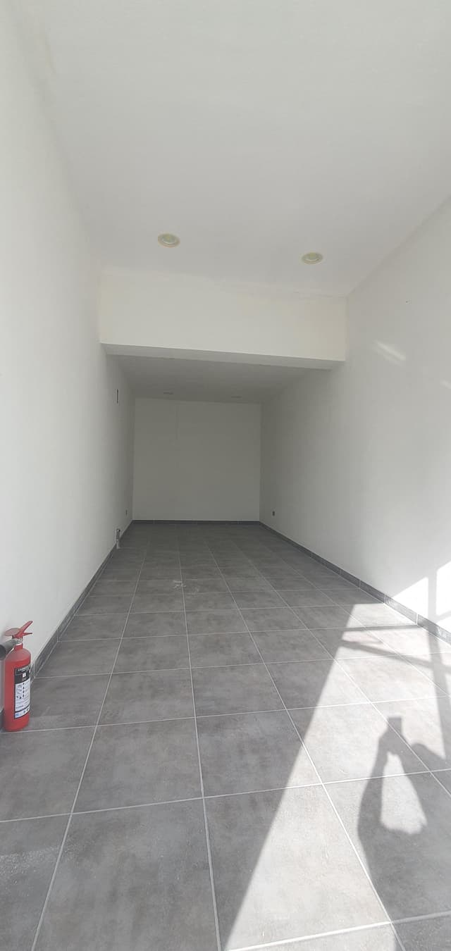 For rent a shop in Sanad