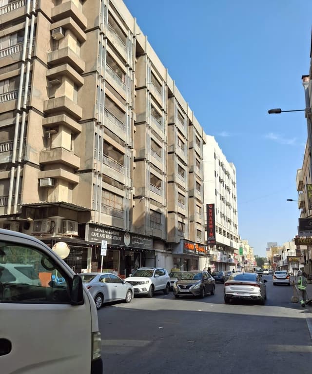 للبيع مبنى تجاري فى القضيبيه
