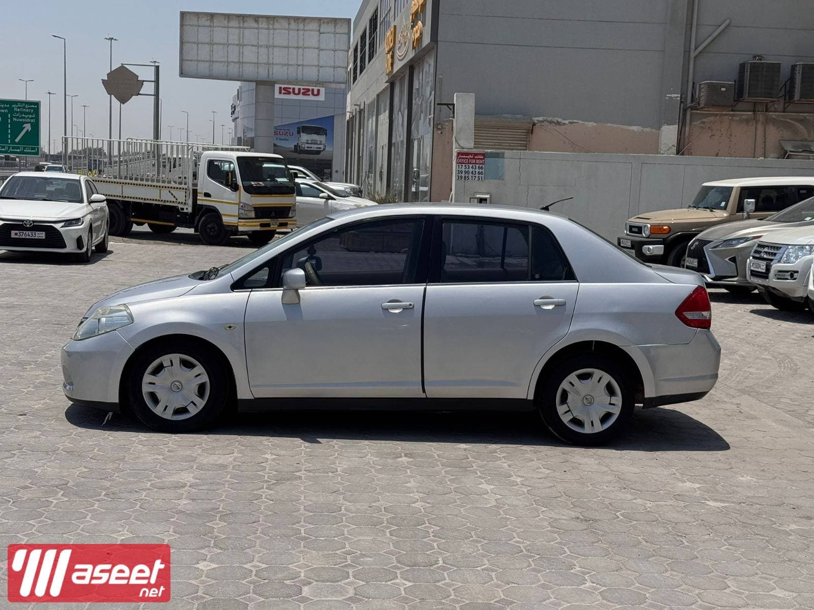 Nissan Tiida 2010 1
