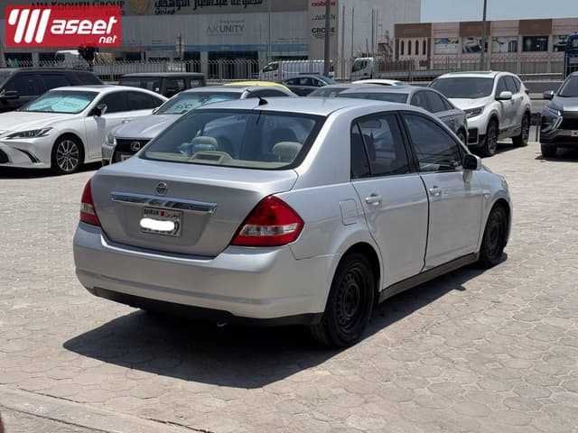 Nissan Tiida 2010