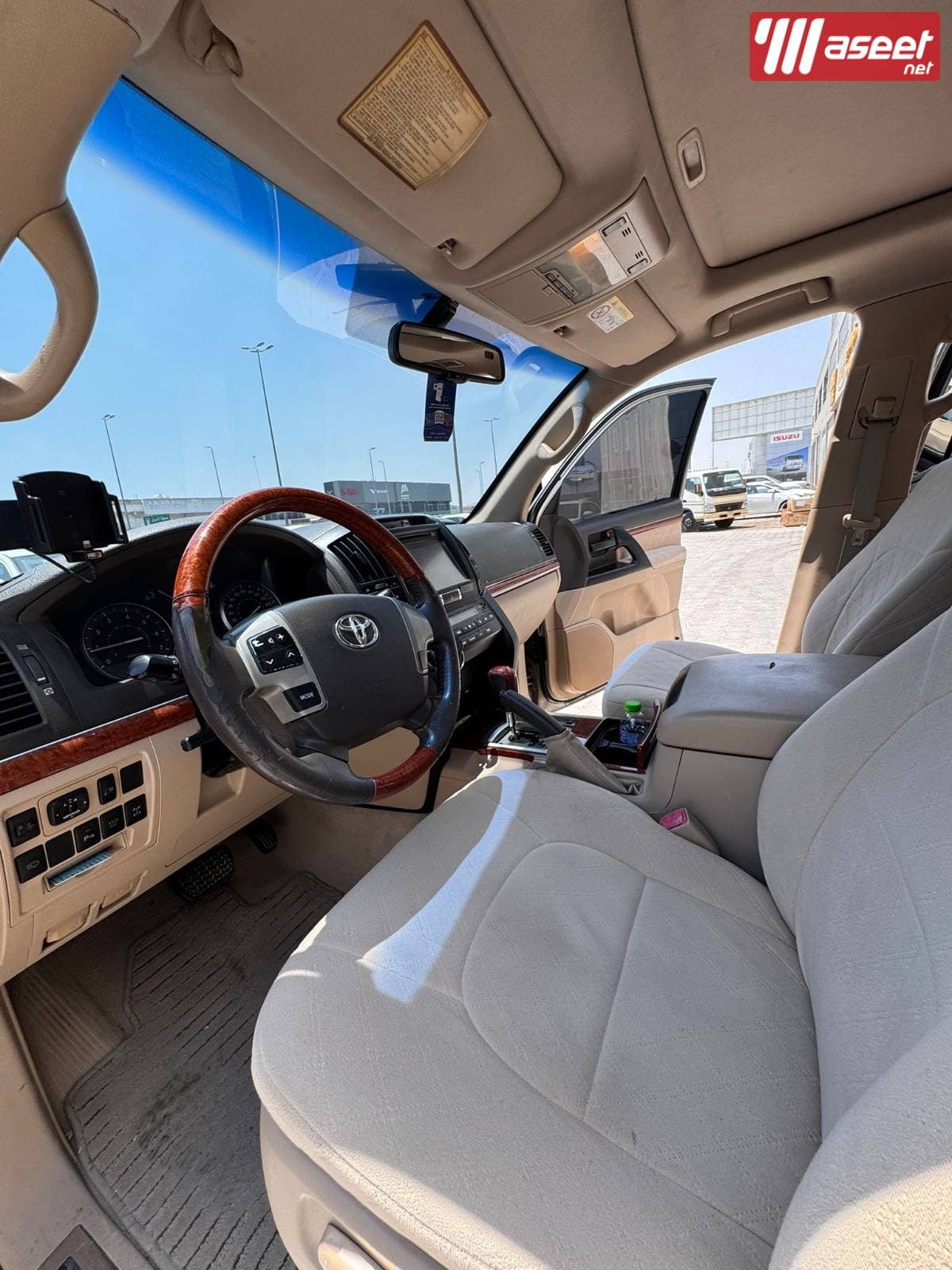 Toyota Land Cruiser GXR 2015   3