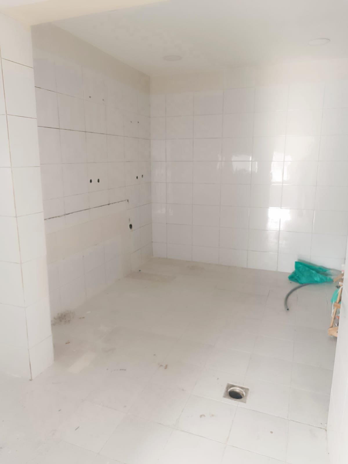 ✨ Shop for Rent – Prime Location – 300 BHD – Brand New – Hoora 0