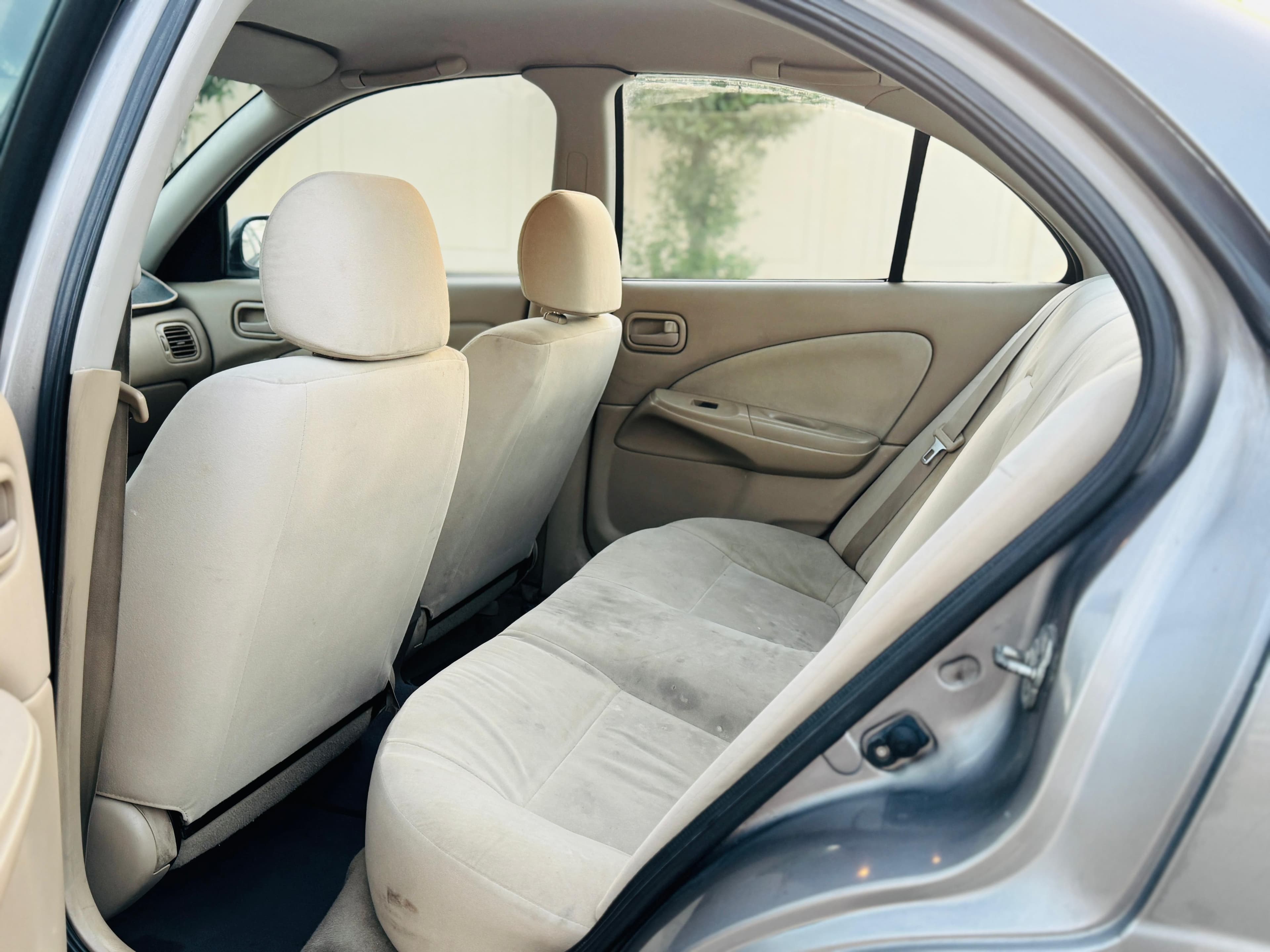 Nissan Sunny 2012  2
