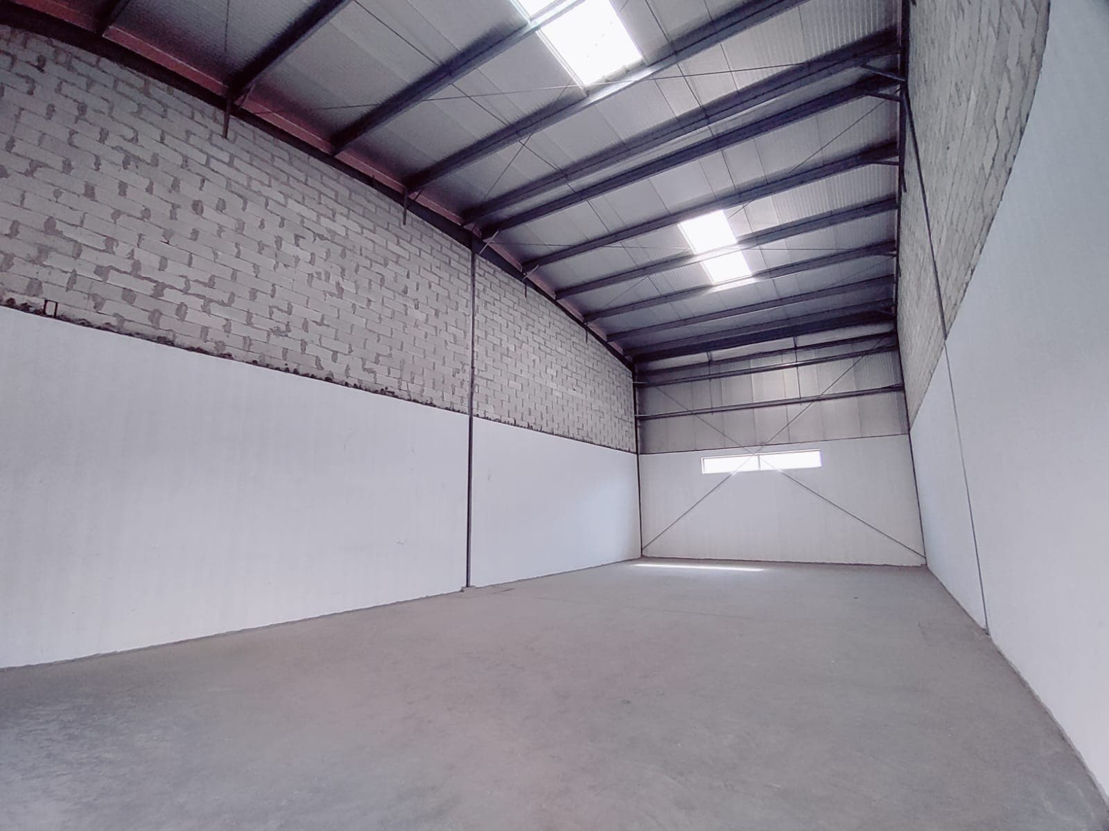 Warehouse | Warehouse for Rent in Hidd 0