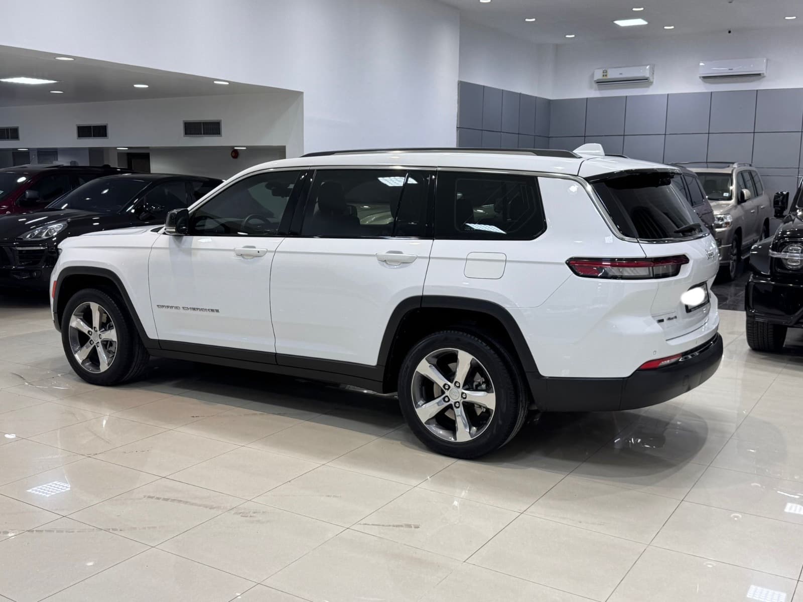 Jeep Grand Cherokee L 2022 (White) 2