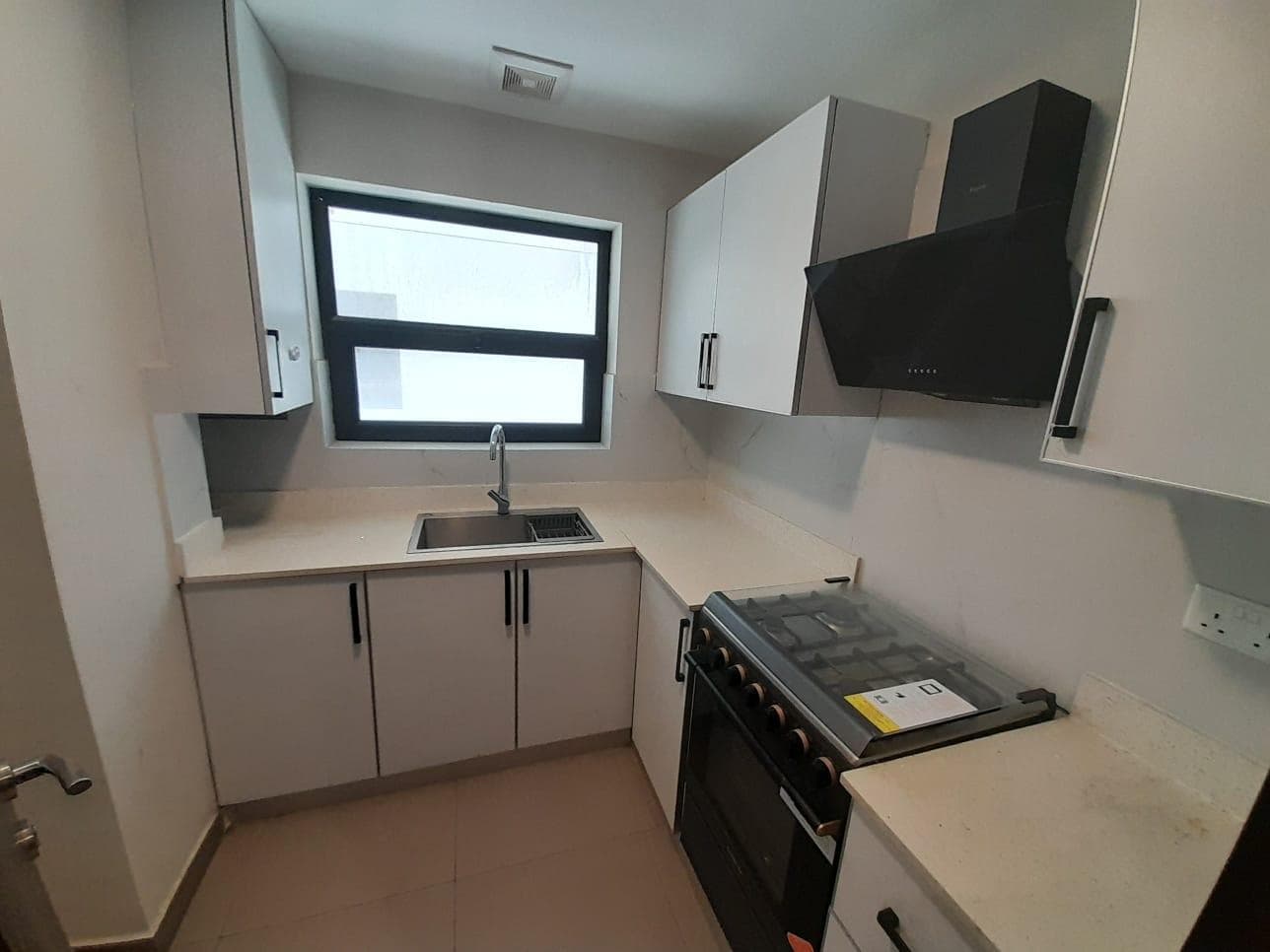 For rent a semi-furnished apartment in Hidd 1