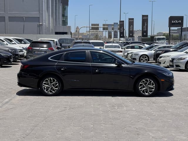 هيونداي سوناتا 2022 (أسود)