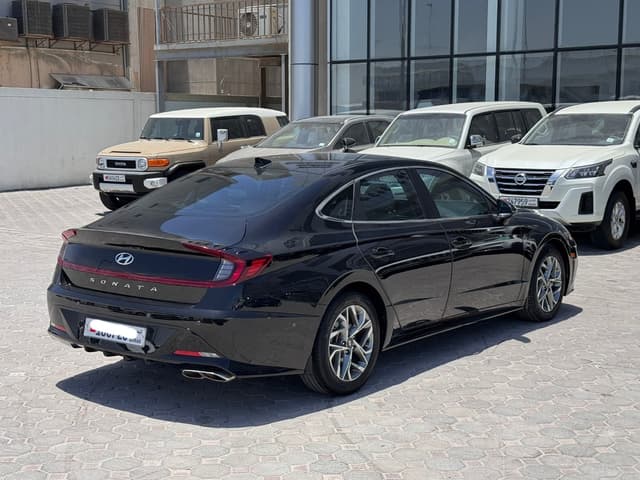 هيونداي سوناتا 2022 (أسود)