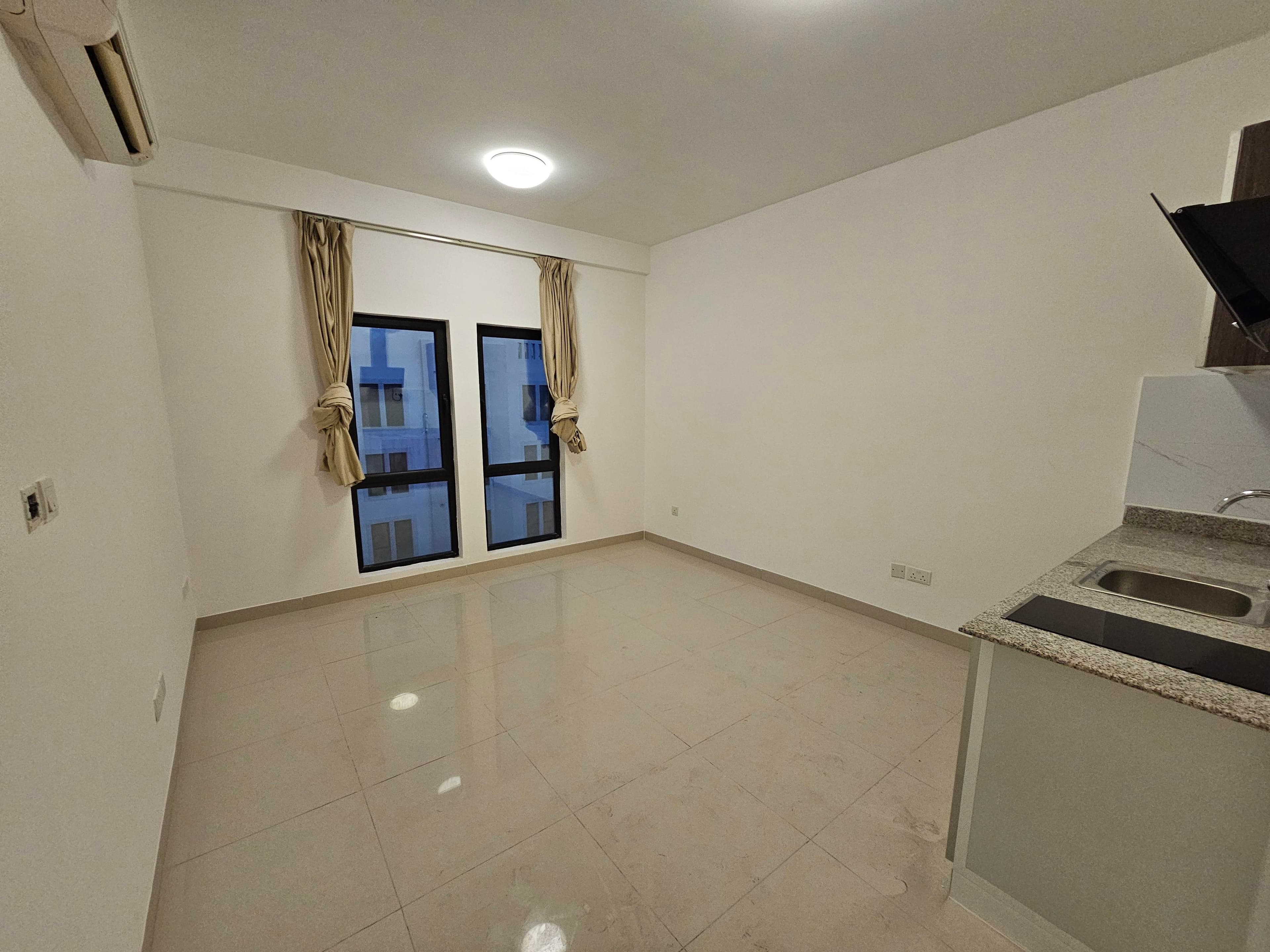 For rent a studio in Muharraq 2