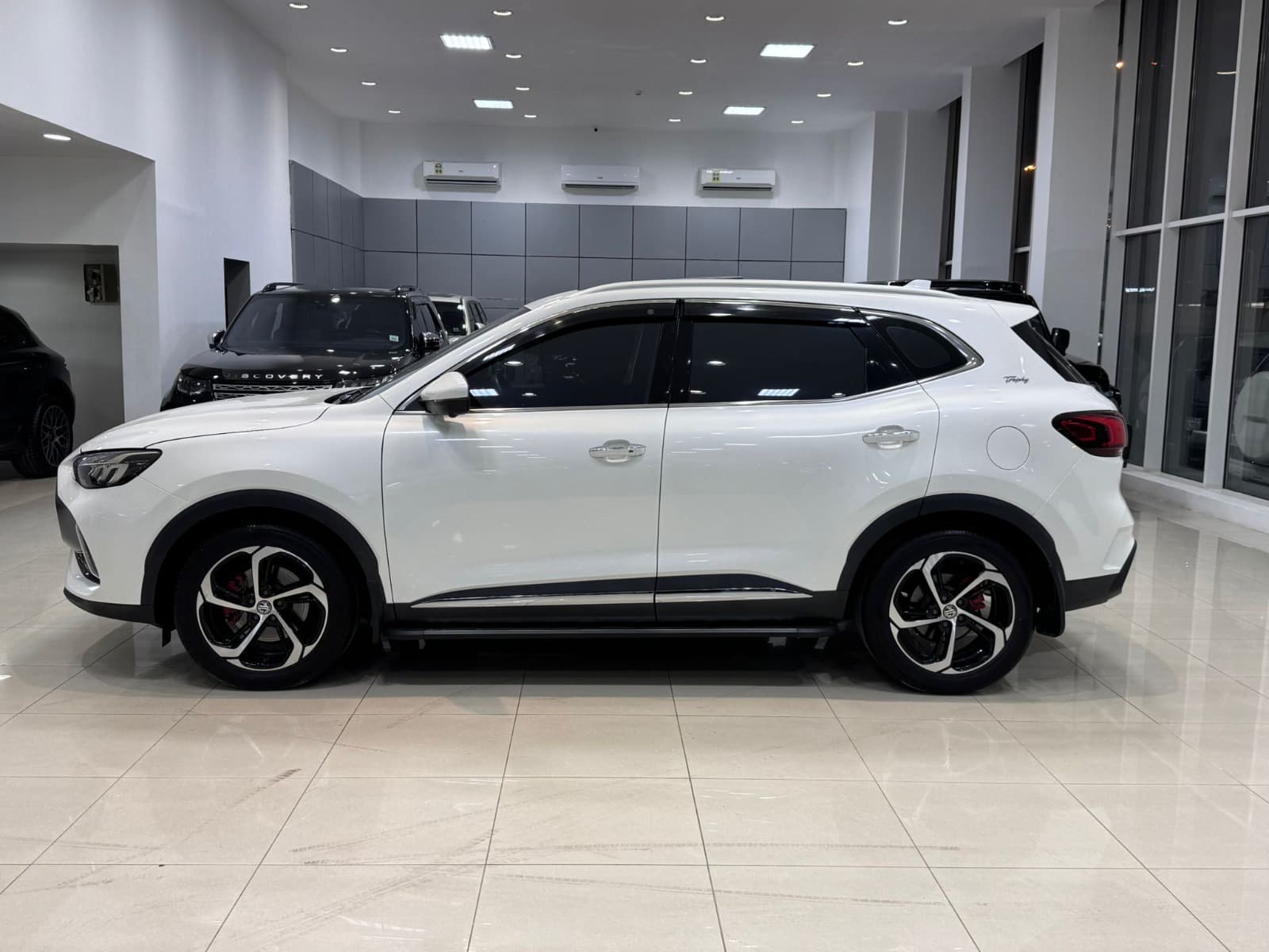 MG HS 2024 3