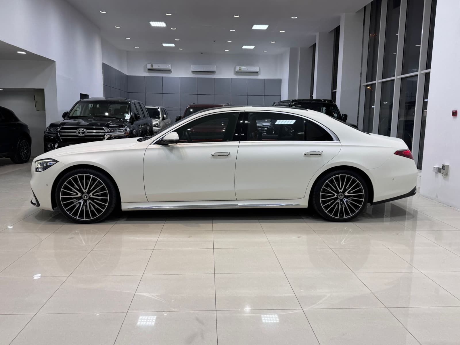 مرسيدس بنز S500 4matic 2023  0