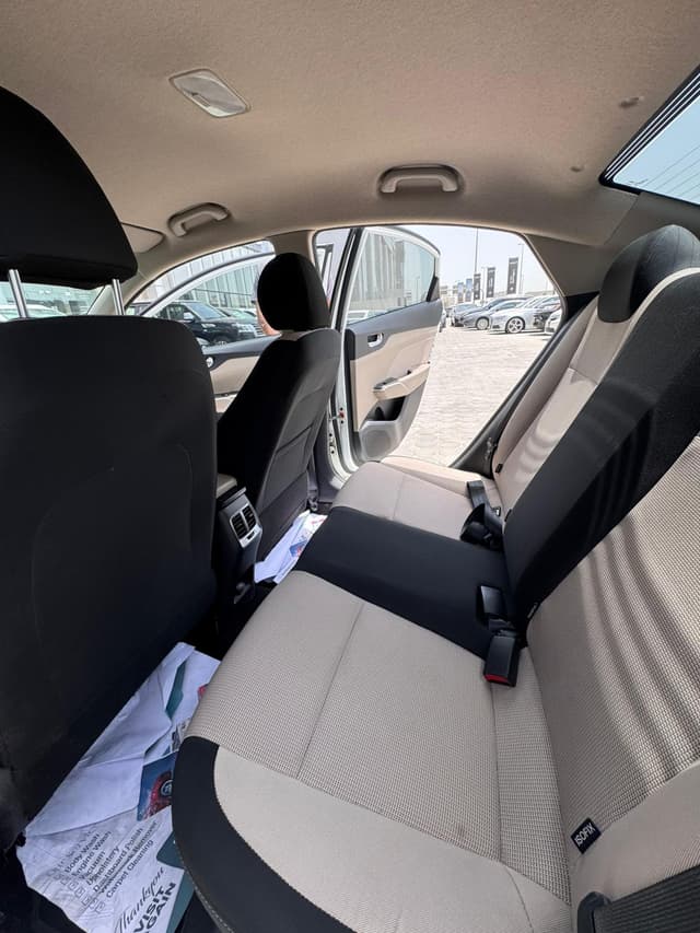 Hyundai Accent 2022 (White)