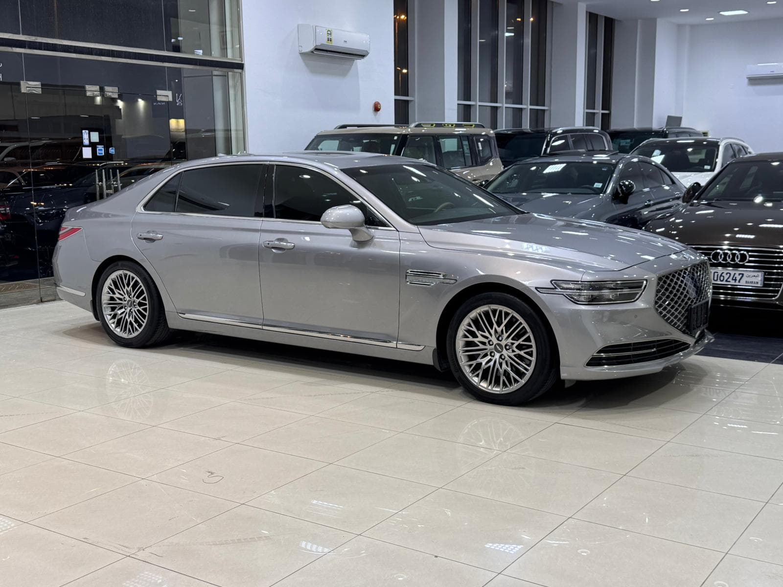 Genesis G90 / 2021 (Silver) 5