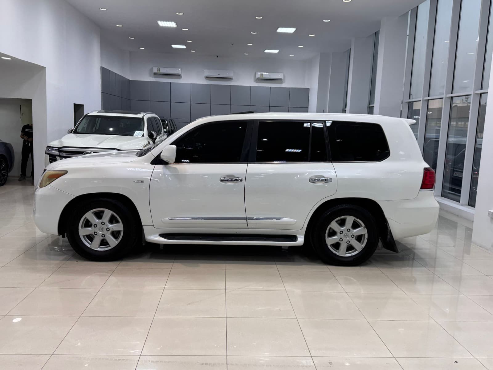 لكزس LX-570/ 2009 1