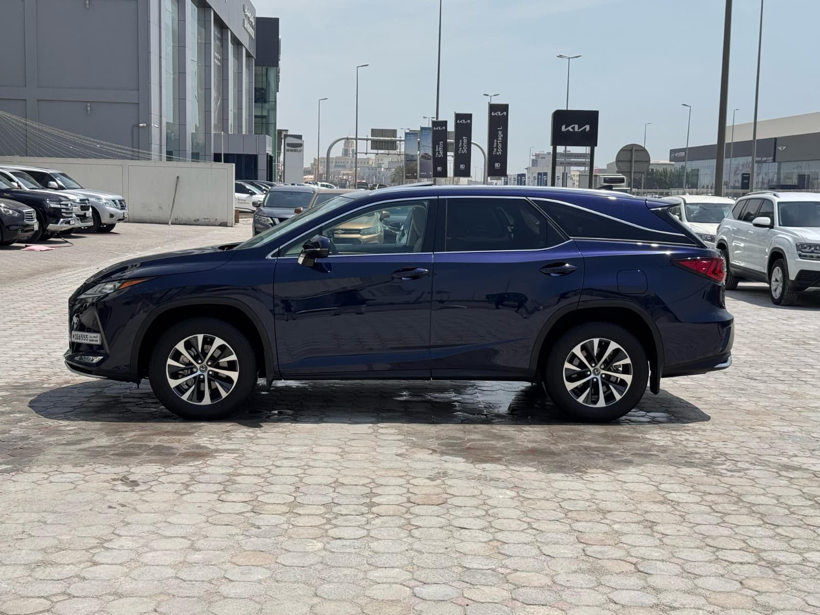 Lexus RX-350L 2022 (Blue) 3