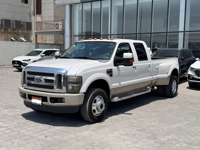 فورد F-350 لاريات 2010  
