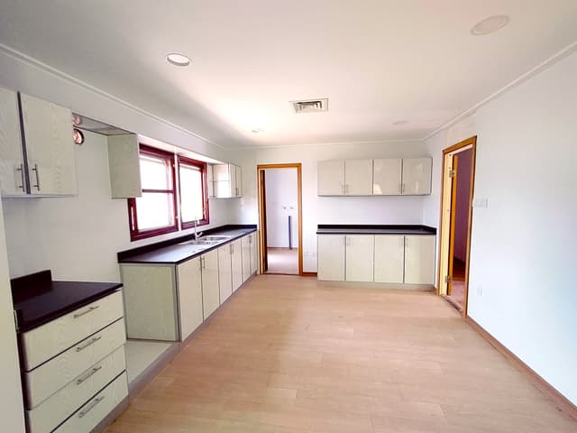 Villa for rent in Barbar