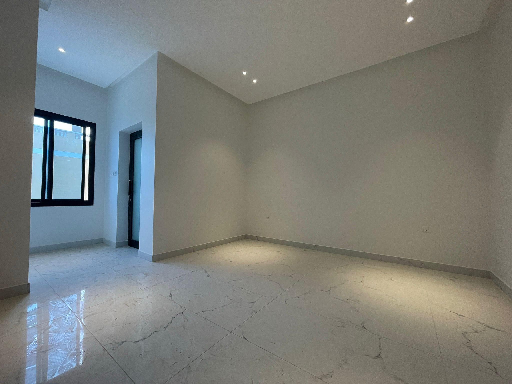 New villa for sale in West Riffa 0