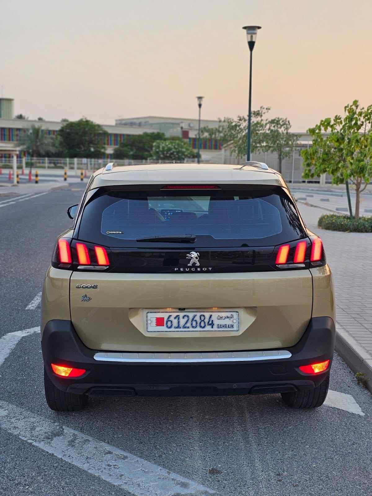 Peugeot 5008 2018  2
