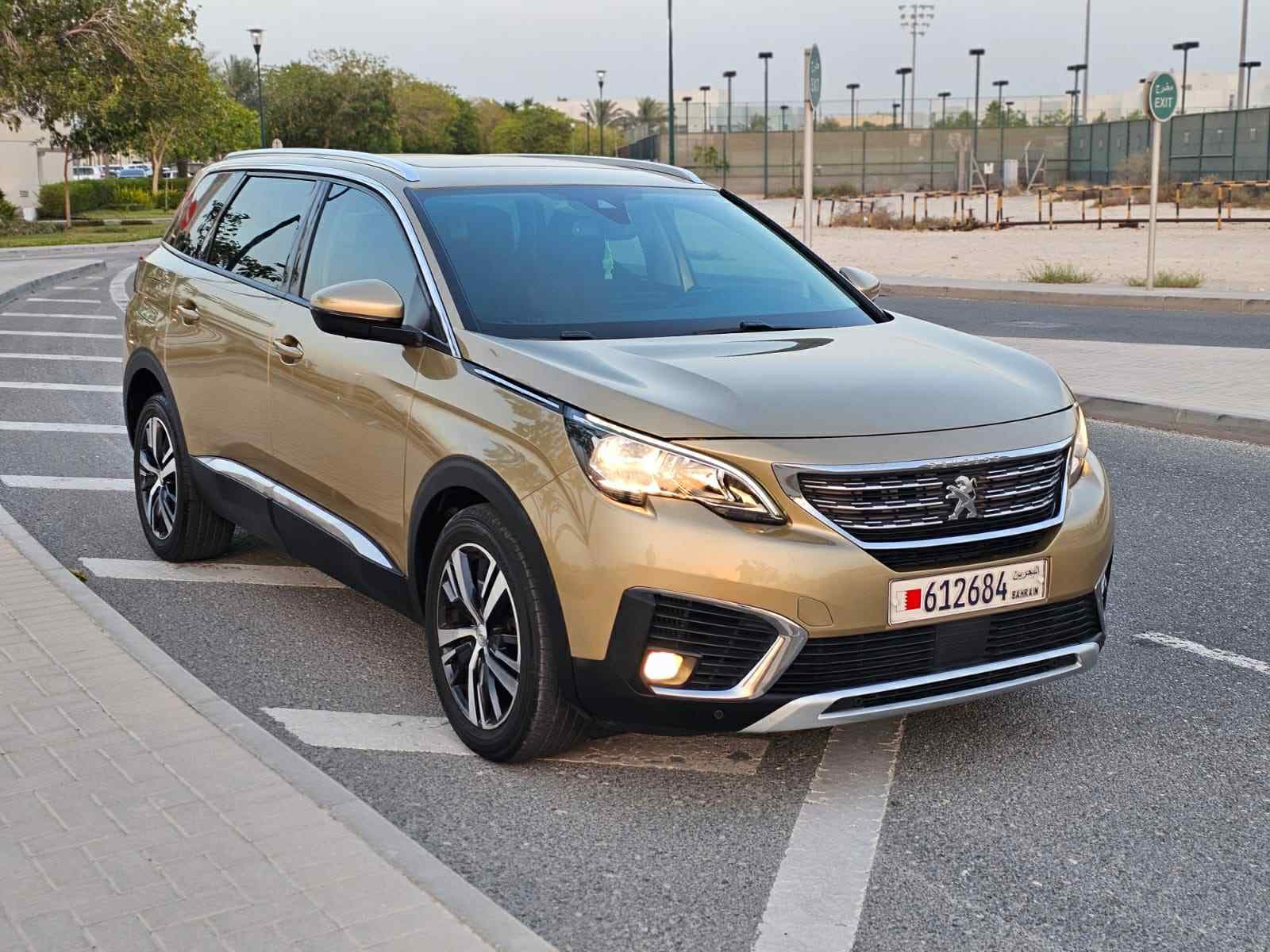 Peugeot 5008 2018  1