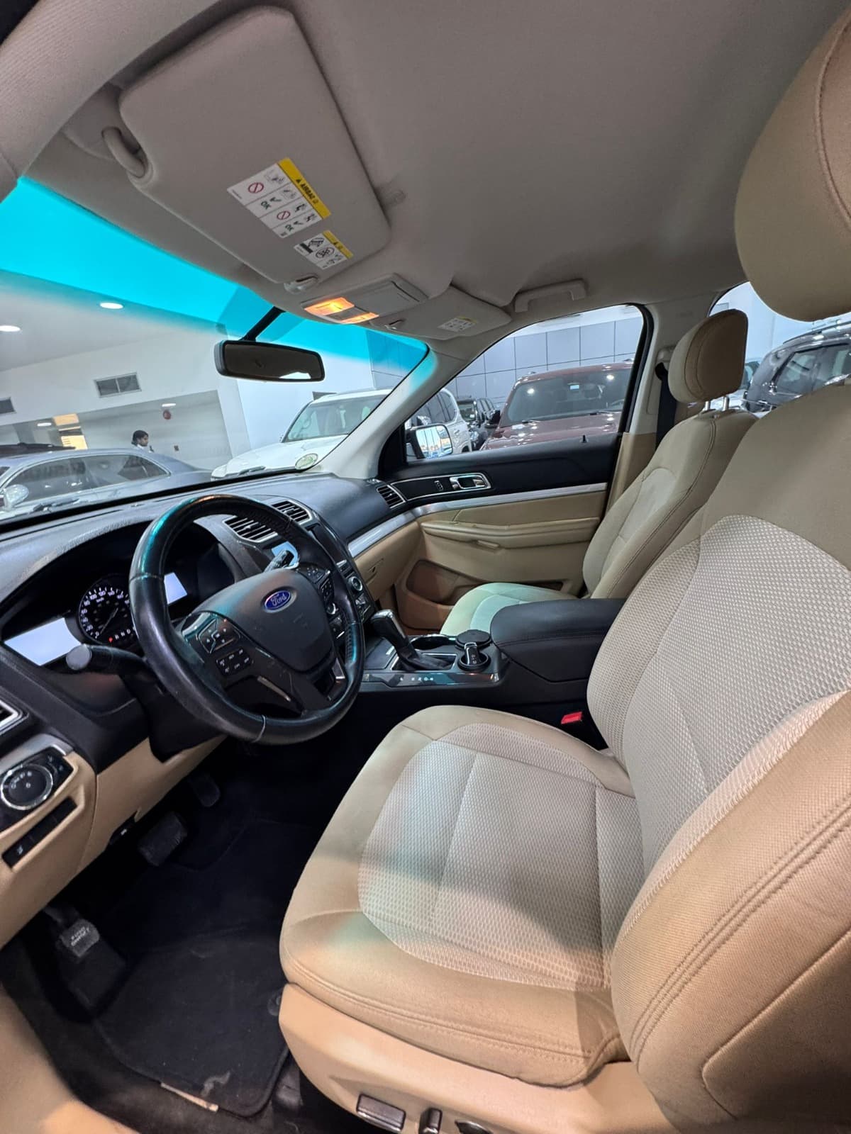 Ford Explorer 2017 (Grey) 3