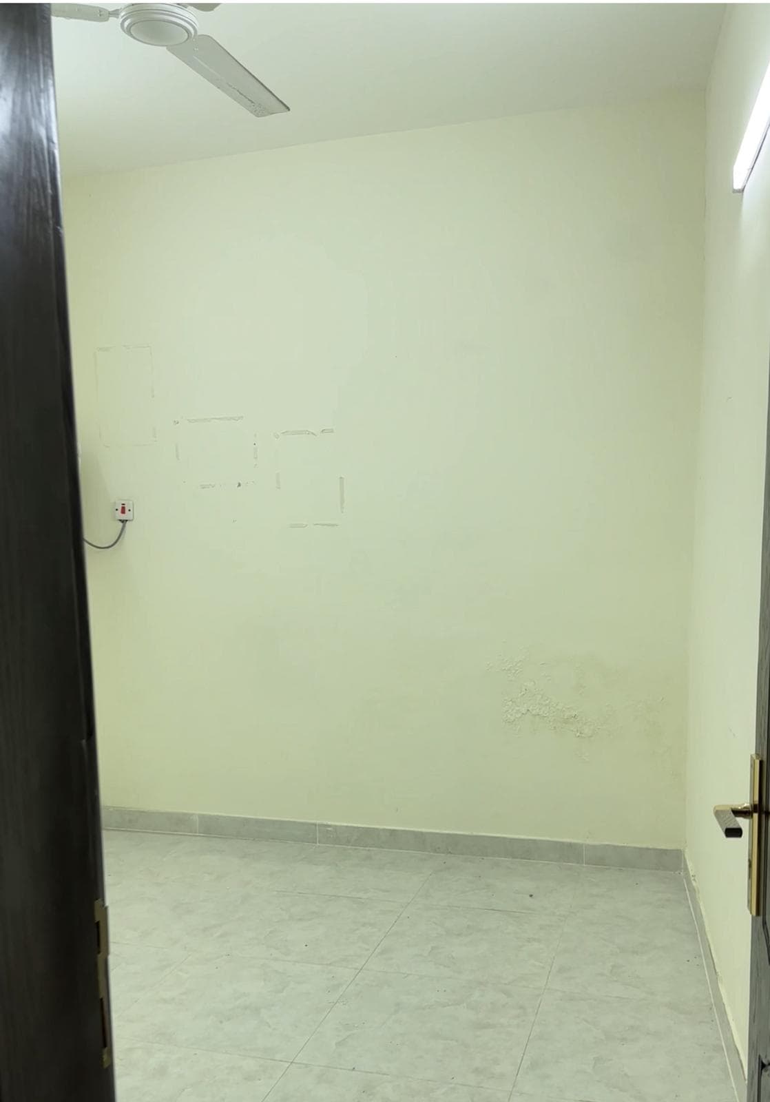 Apartment for rent - room and hall - 135 dinars including no limit 1