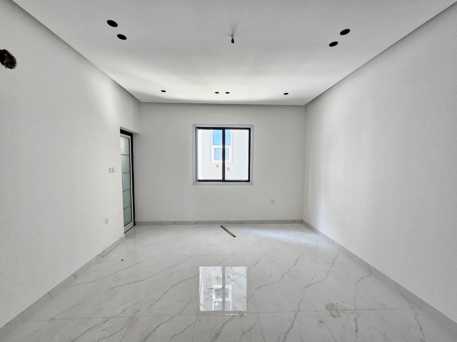 Apartment for sale in the Hidd area 4