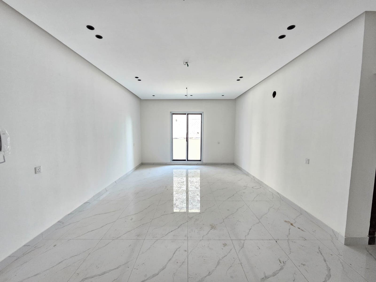 Apartment for sale in the Hidd area 2