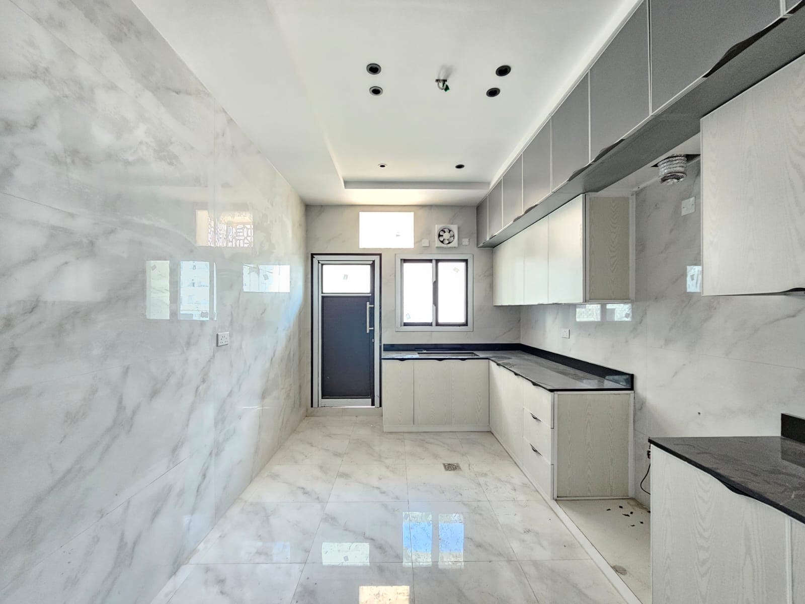 Apartment for sale in the Hidd area 7