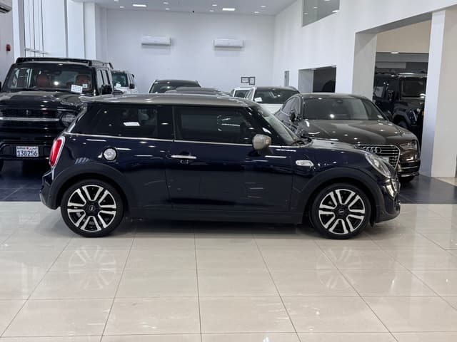 Mini Cooper S 2021 (Black)