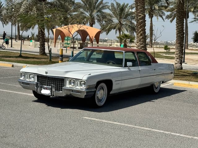 كاديلاك فليتوود 1971 (أبيض)