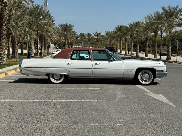 كاديلاك فليتوود 1971 (أبيض)