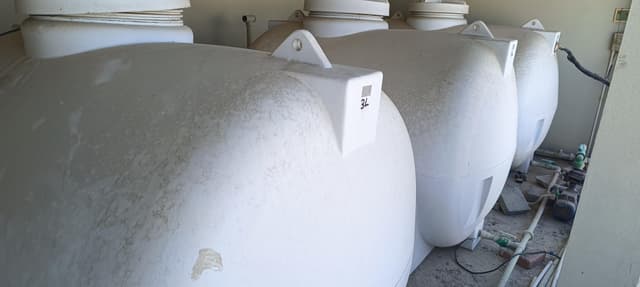 Specialized in cleaning tanks