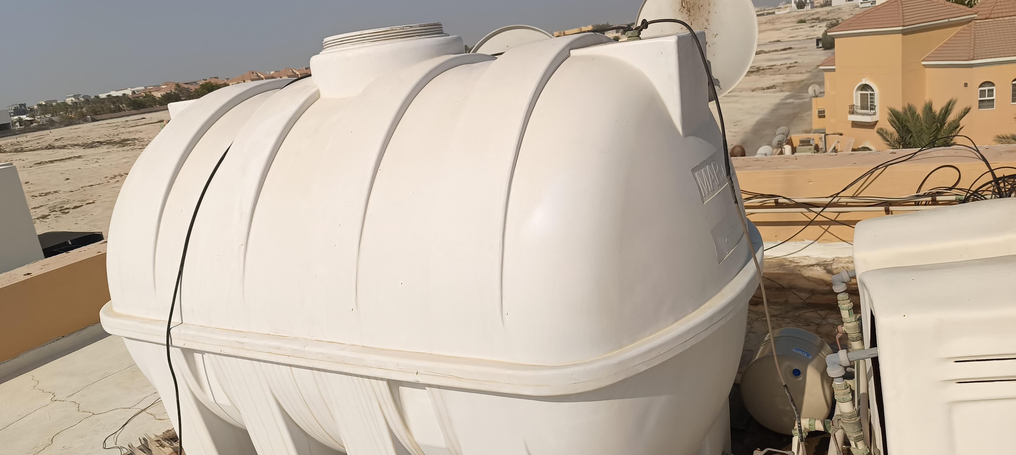 Specialized in cleaning tanks 10