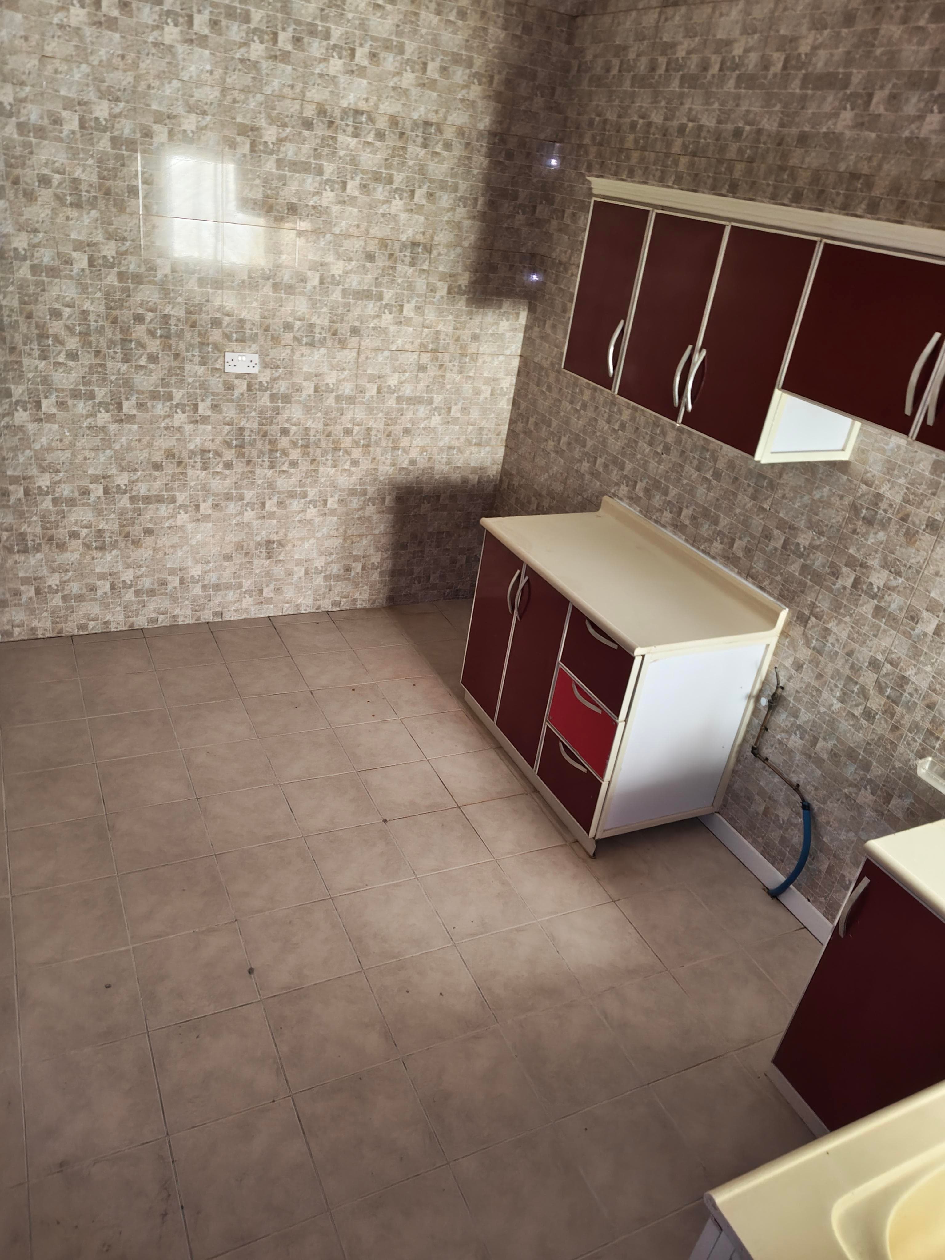 An elegant apartment for rent in Bu Kawar 6