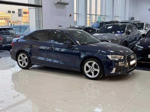 أودي A3/2020 (أزرق)