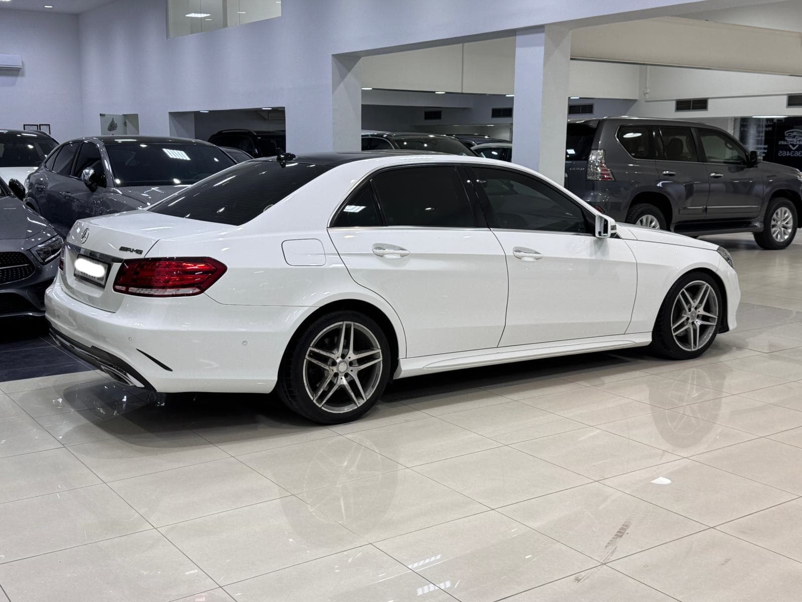 مرسيدس بنز E-300 AMG 2015 (أبيض) 6