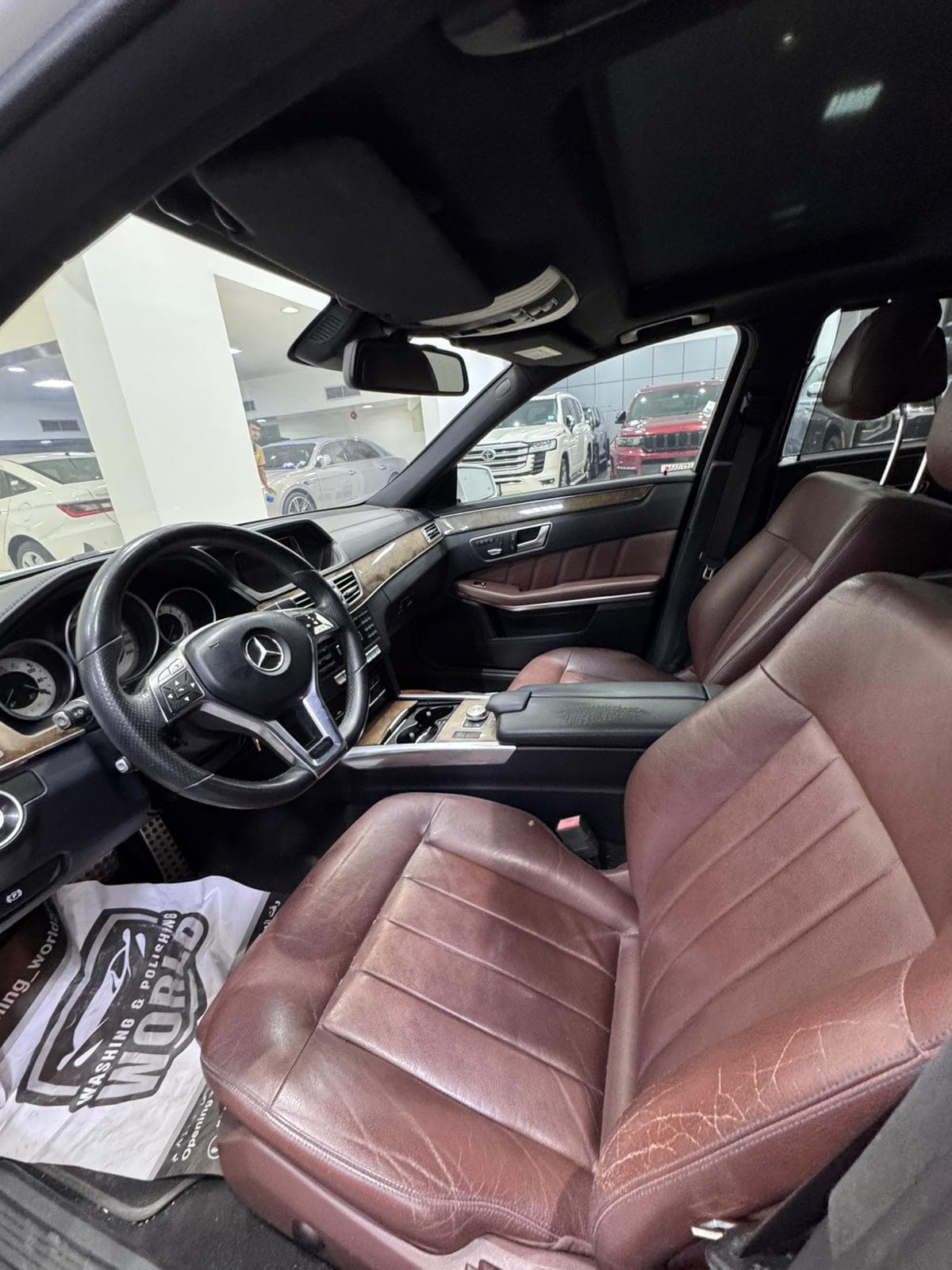 مرسيدس بنز E-300 AMG 2015 (أبيض) 4