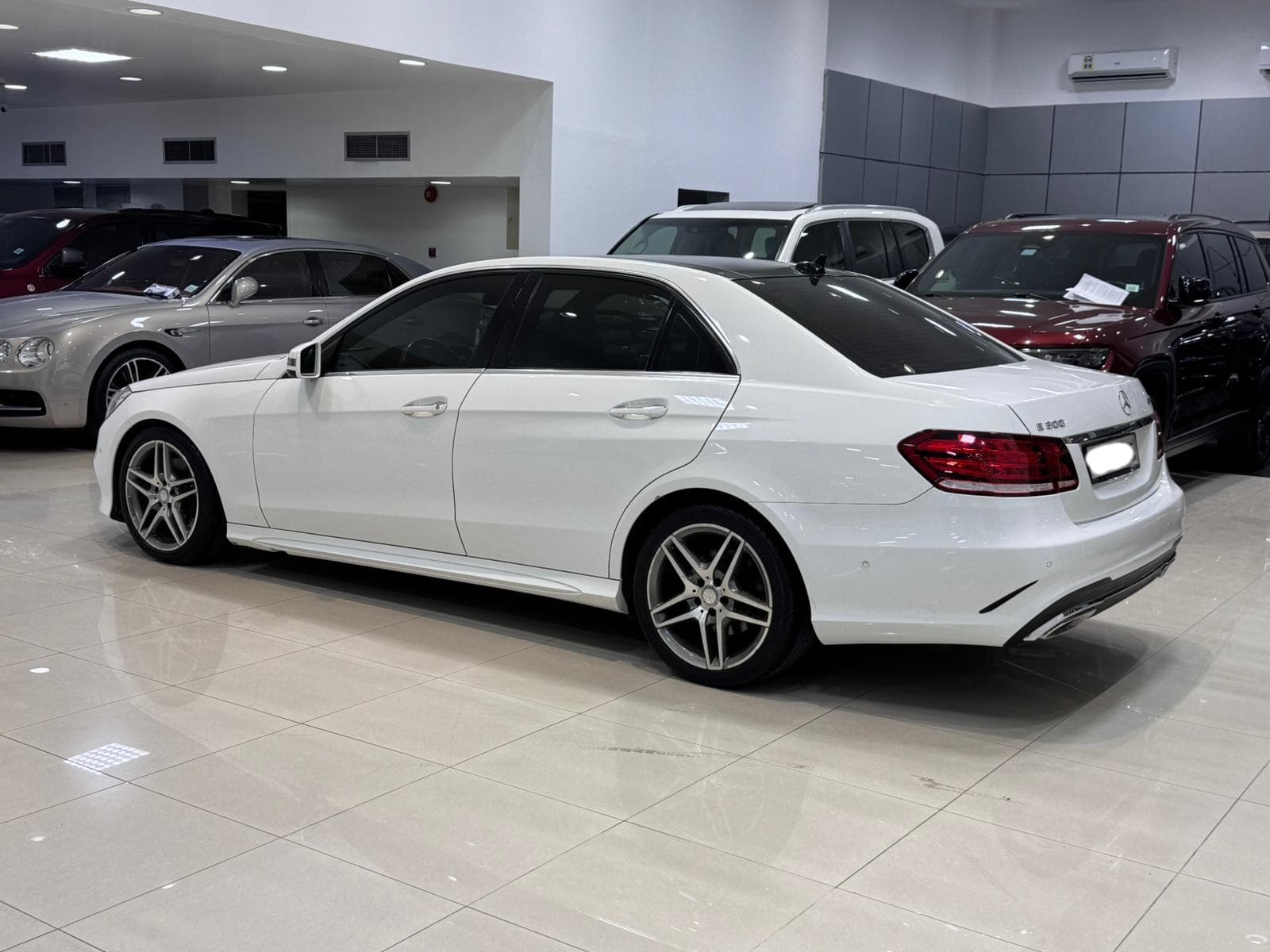 مرسيدس بنز E-300 AMG 2015 (أبيض) 7
