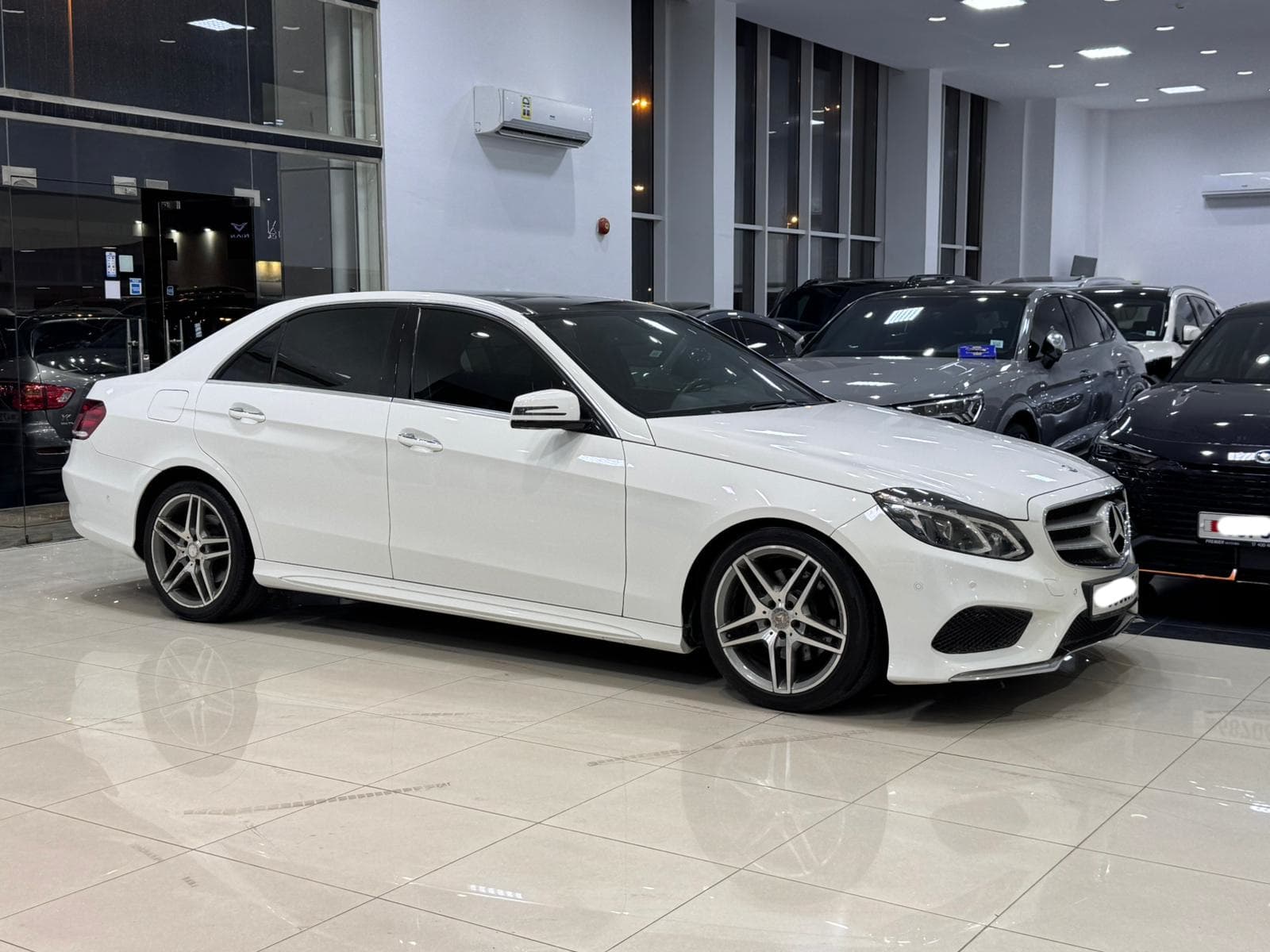 مرسيدس بنز E-300 AMG 2015 (أبيض) 3
