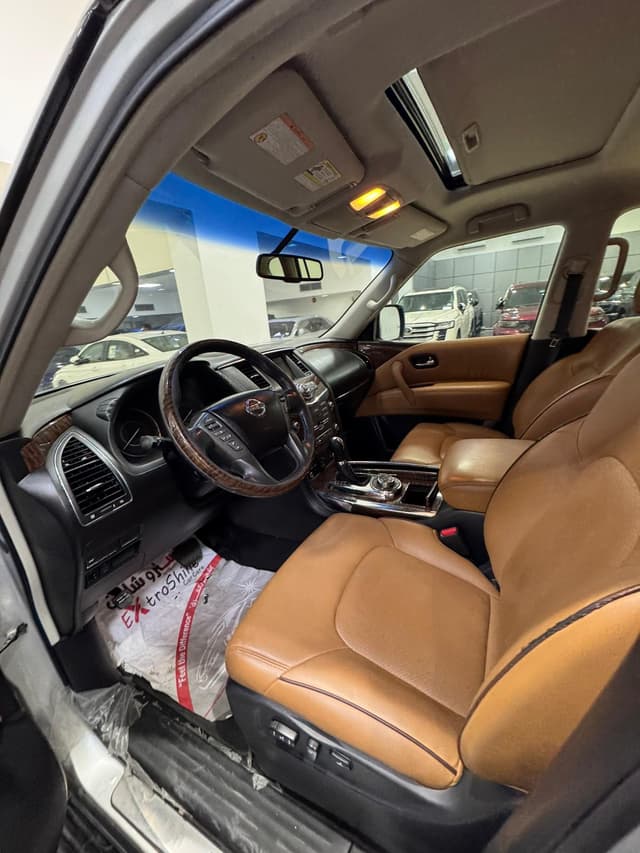 Nissan Patrol Platinum 2016 (Silver)