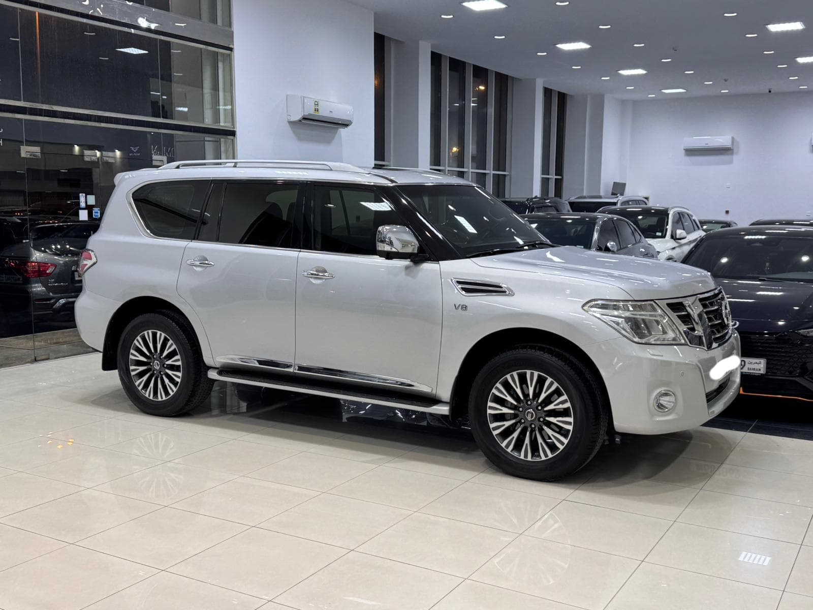 Nissan Patrol Platinum 2016 (Silver) 5