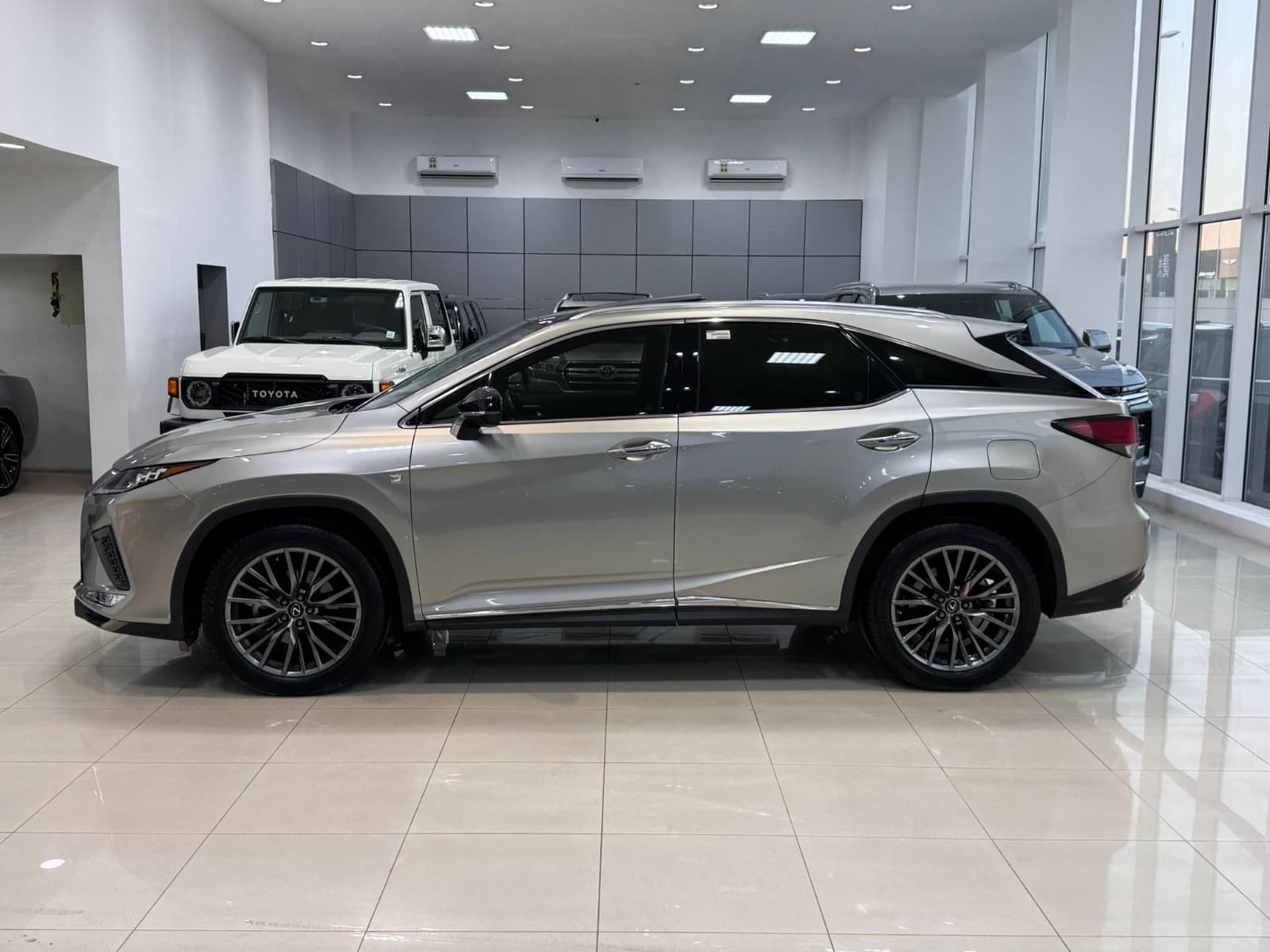 للبيع سياره لكزس RX-350/ 2022  1