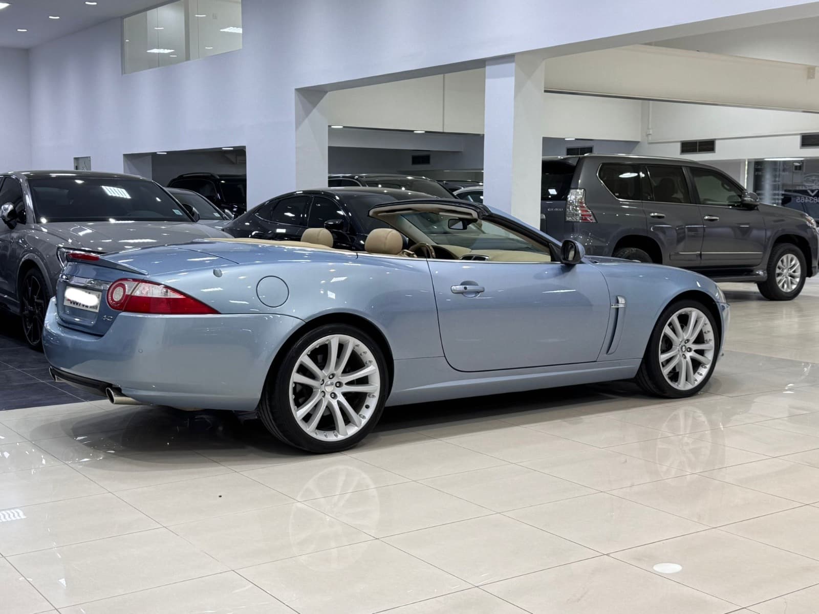 جاكوار XF 2007 1
