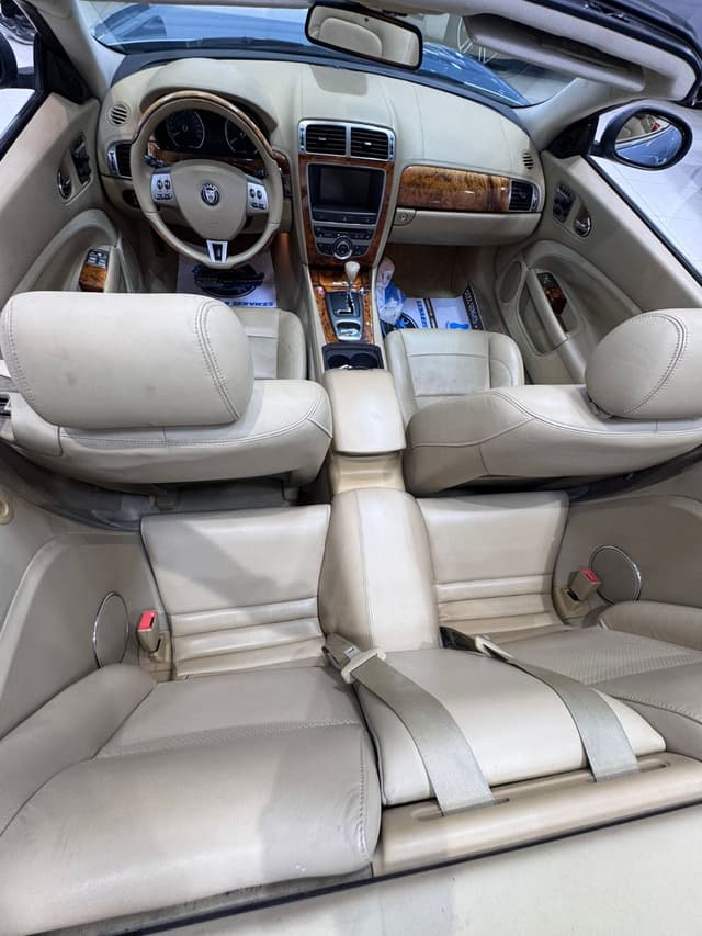 جاكوار XF 2007