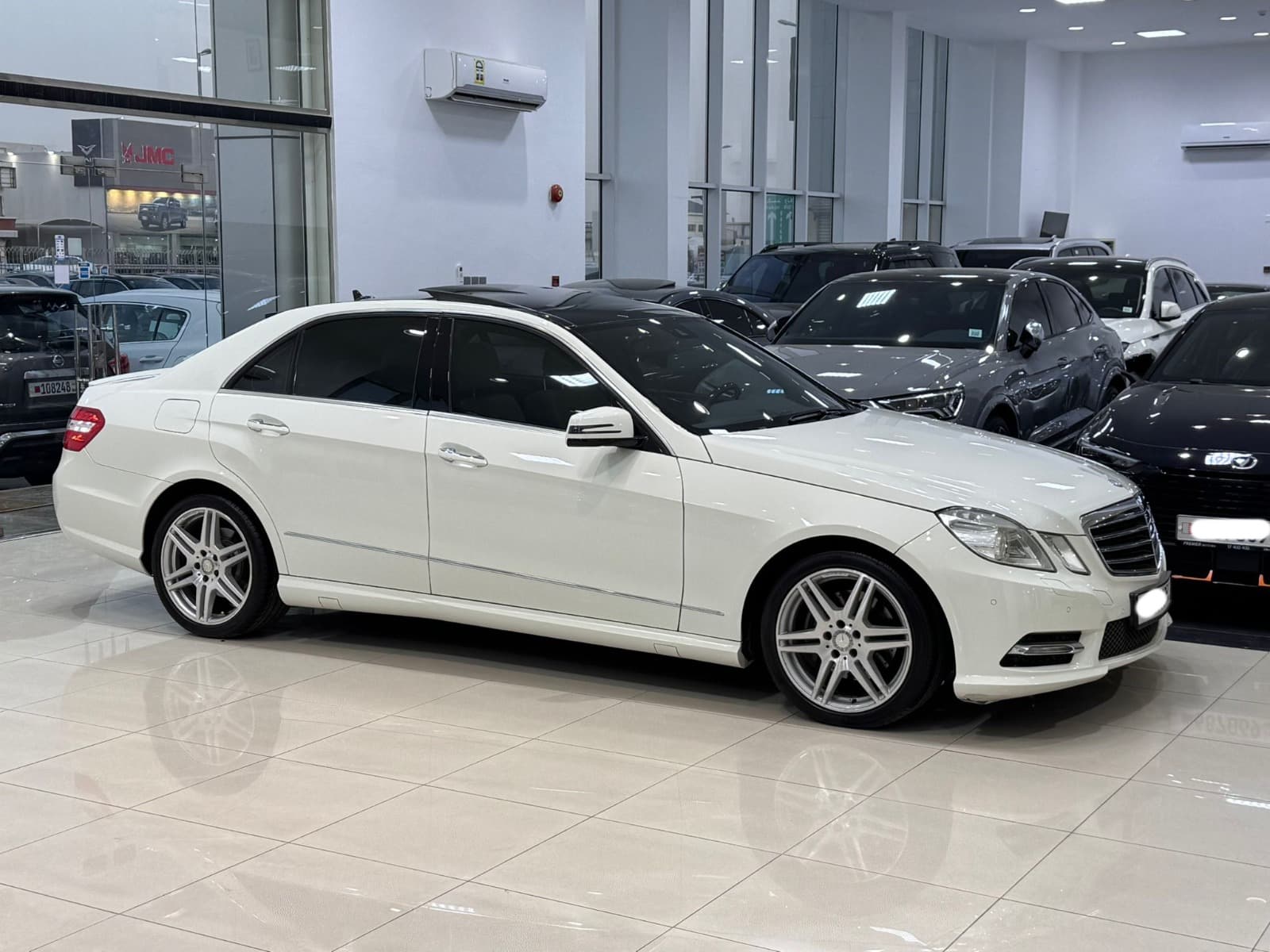 مرسيدس بنز E-300/2012 (أبيض) 3