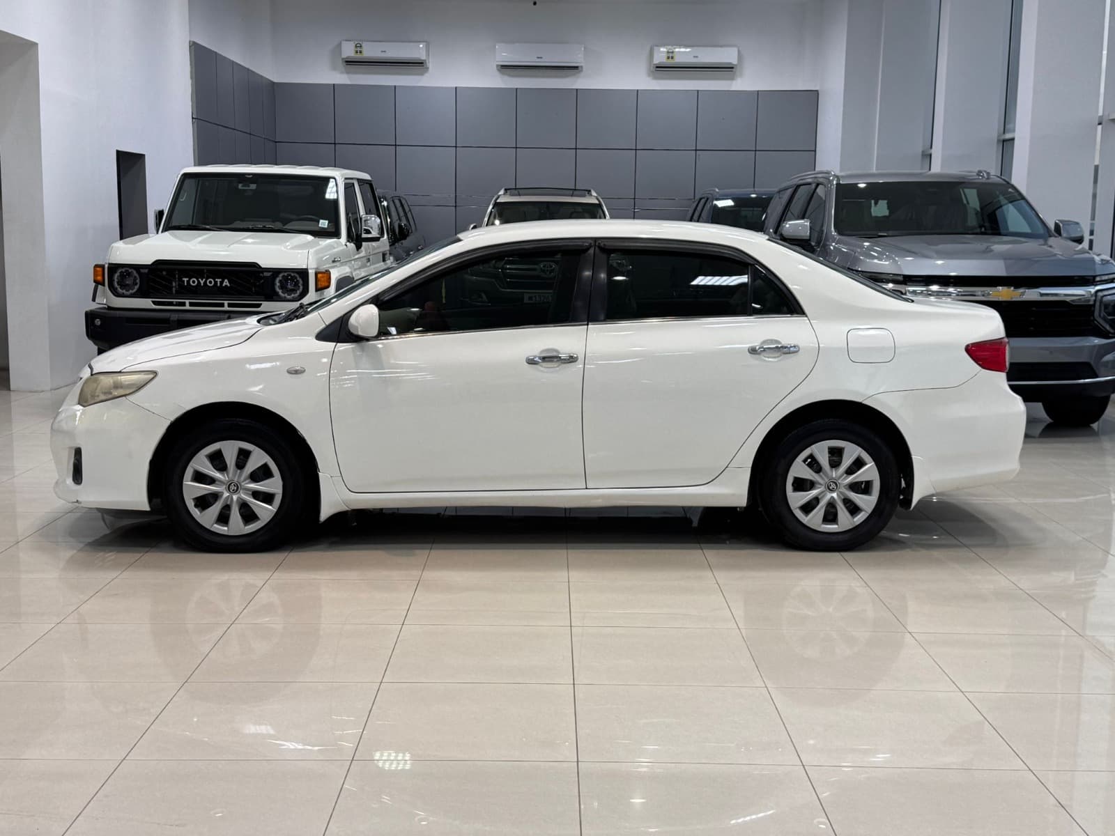 Toyota Corolla XLI 2012 (White) 1